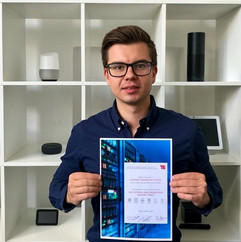 Leonard Füchsel is currently a Software Engineer at ONSEI GmbH.